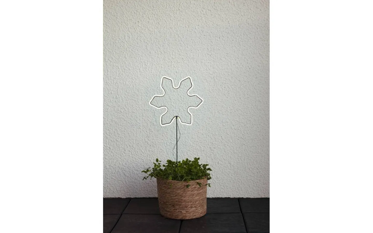 Batteri Julpynt Utomhus<Star Trading Snowflake Batteridriven Utomhusdekoration Neon Vit IP44