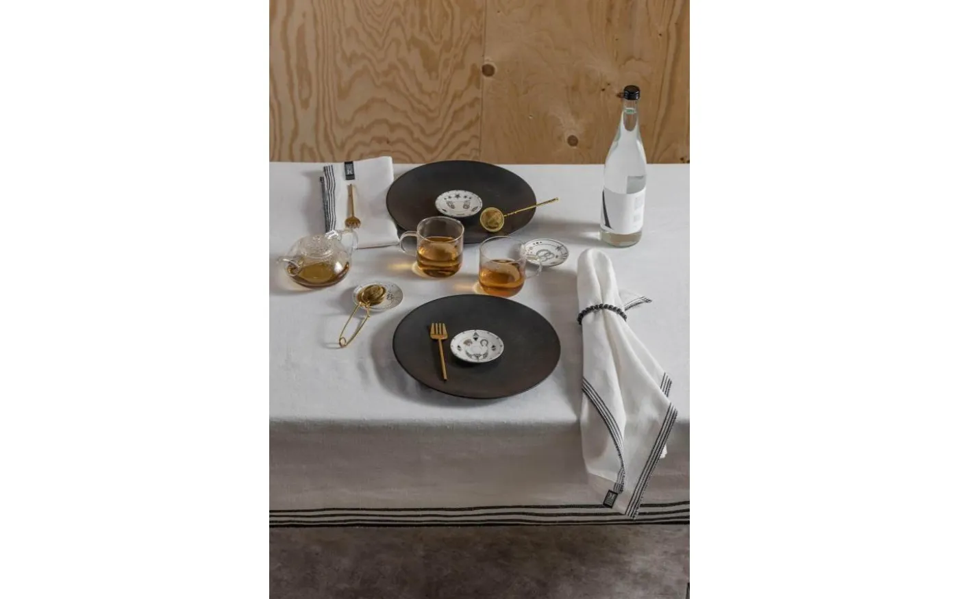 Stenhild Bordsduk Vit 150x300 cm