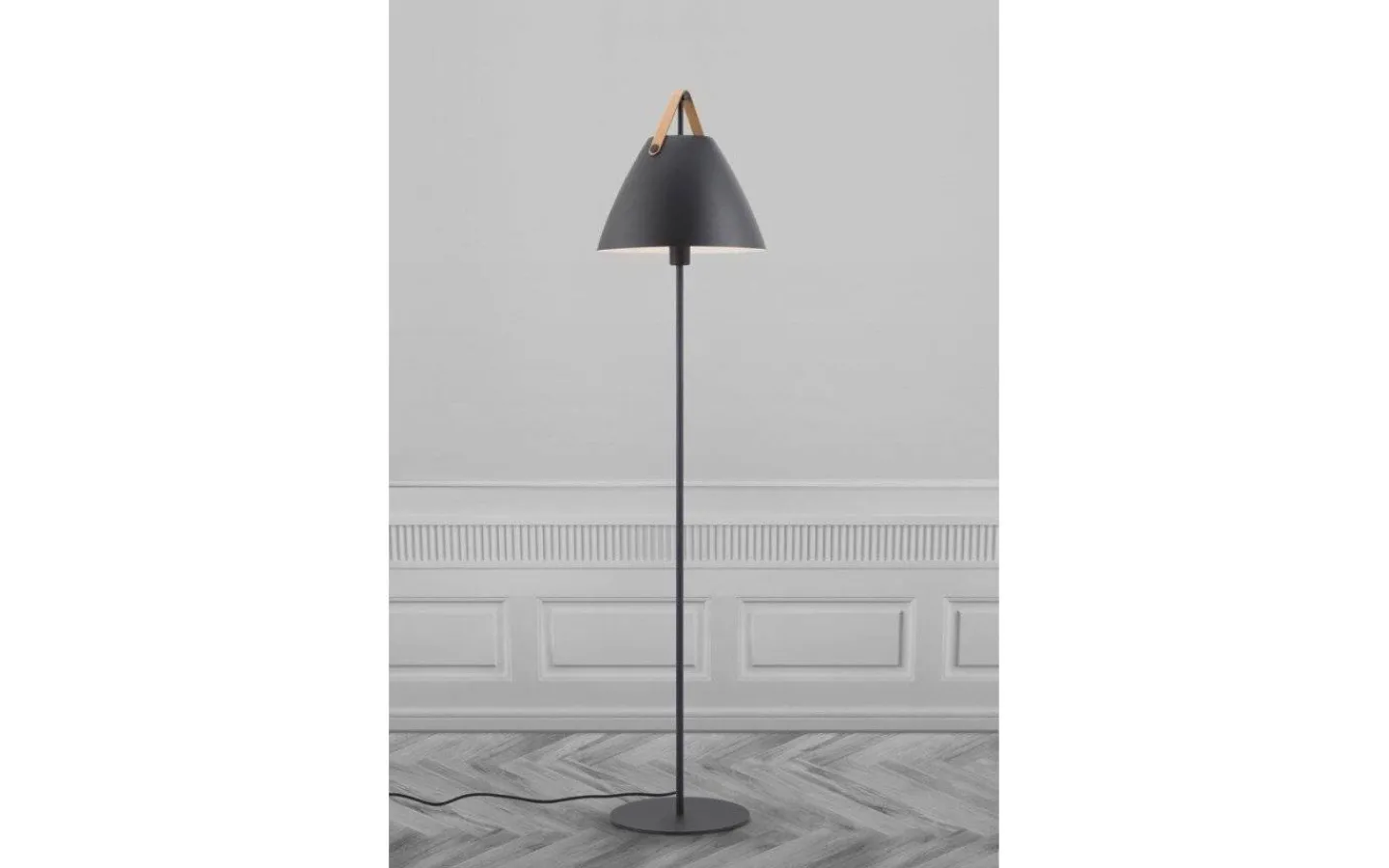 Design for the people Strap Golvlampa 154cm Svart* Golvlampor