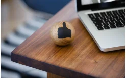 Thumbs Up Emojiboll 7cm Ek