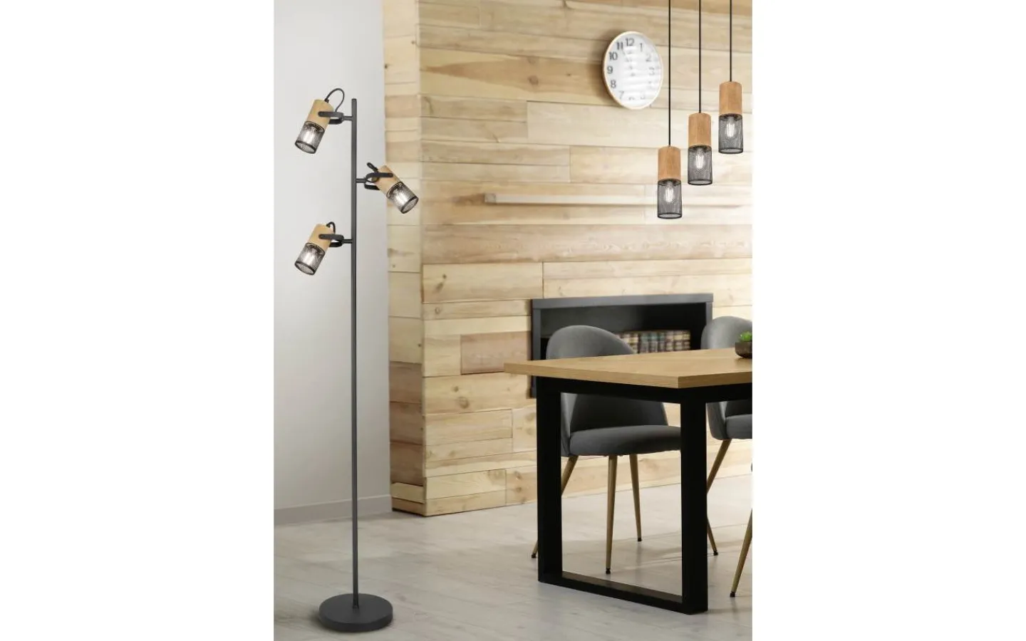 Trio Lighting Tosh Golvlampa E14 mattsvart* Golvläslampor