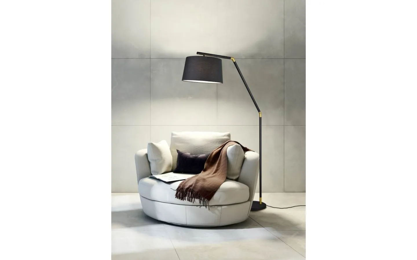 Trio Lighting Tracy Golvlampa E27 mattsvart* Golvläslampor