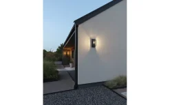 Vägglyktor<Konstsmide Trani Vägglampa med Ljussensor Svart IP44