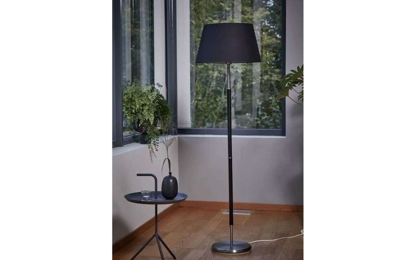 Klassiska Golvlampor|Golvfötter<ArmaturHantverk Tullgarn Golvfot 130cm Råjärn/Svart