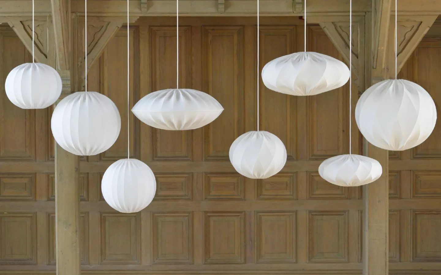 Vardagsrum|Sovrum<Hallbergs Twister Elips Takskärm Ø50cm Stretch Vit Lyx