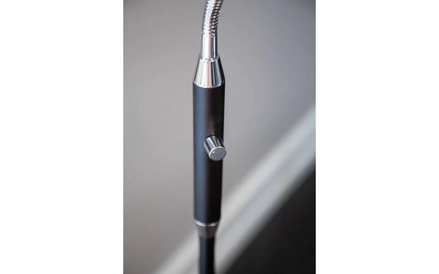 Halo Design Vegas Golvlampa 140cm LED 3000K 7W Dimbar Svart* Golvläslampor