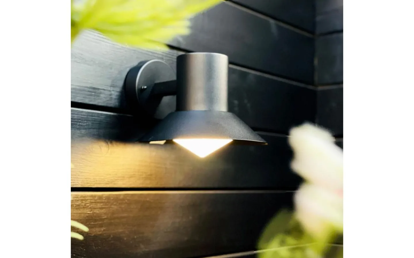 Vägglampor Utomhus<Dyberg Larsen Venedig Vägglampa 20cm Svart IP44