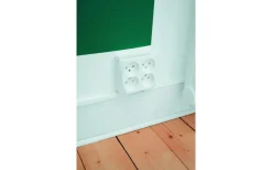 Malmbergs Vägguttag Nova, 4-vägs Ojordat Vit* Strömbrytare & Vägguttag