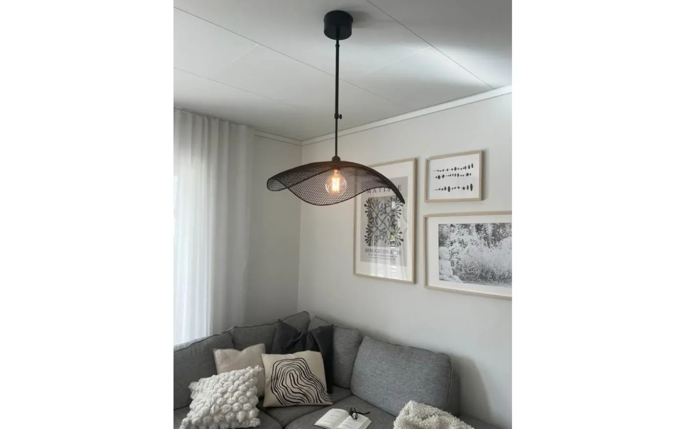 Vivi Taklampa 61cm Svart