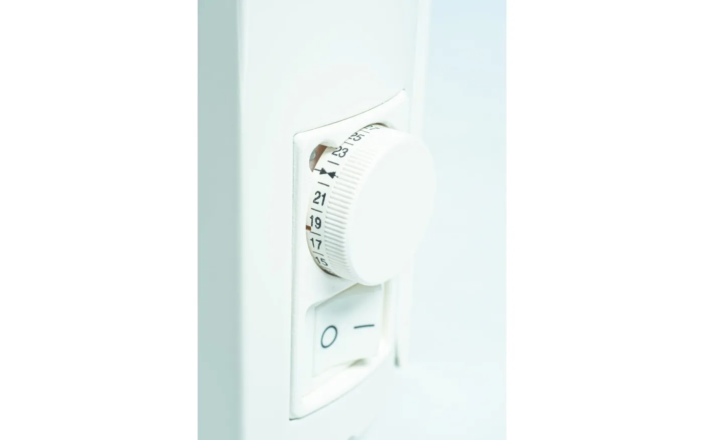 Våtrumsradiator IP24, BT 800W, 400V