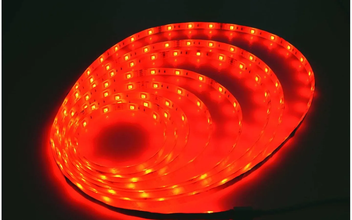 Malmbergs Smart Home|12V Led Slinga<Malmbergs Wi-Fi Smart LEDstrip 5m 16W RGB Flerfärgad LED Komplett