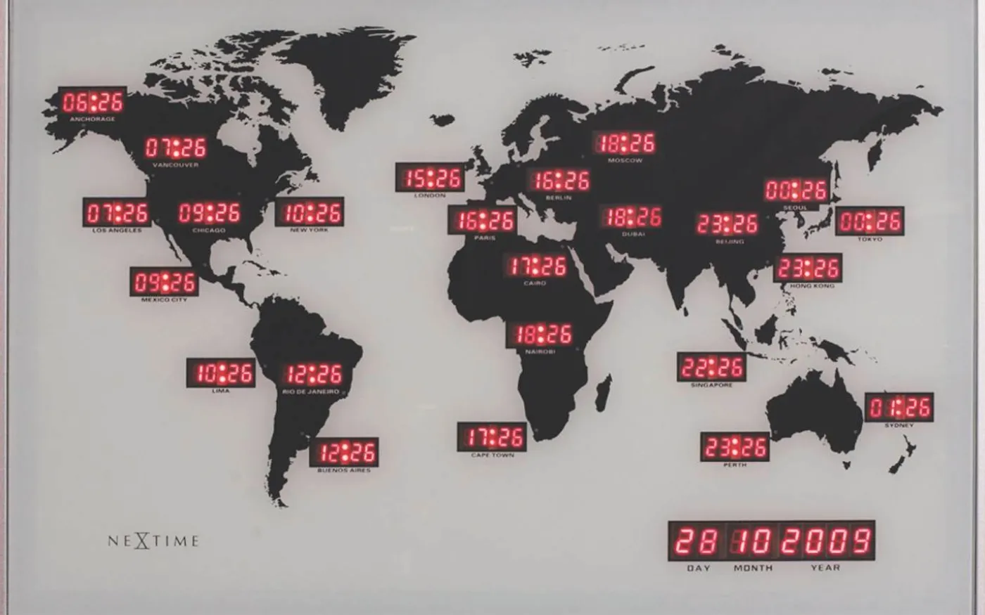 World Time Digit Väggklocka 55cm Aluminium