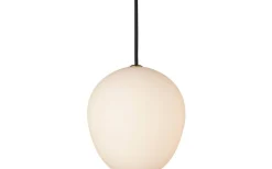 Halo Design Wrong Fönsterlampa Ø20cm Opal/Mässing* Fönsterlampor